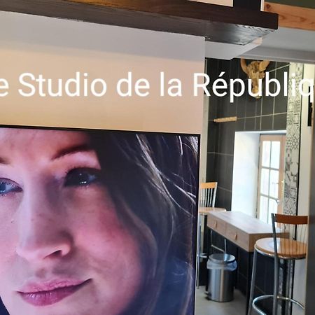 Le Studio De La Republique Агде Екстериор снимка