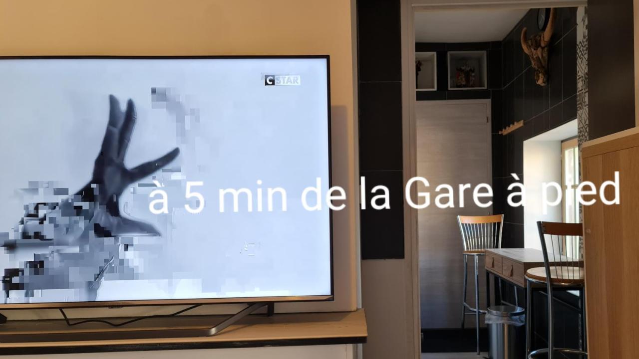 Le Studio De La Republique Агде Екстериор снимка